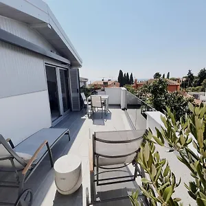 Sunny House Apartment
